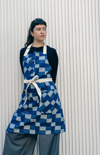 MANDIL TOKYO DENIM AJEDREZ AZUL MEDIO (BEIGE)